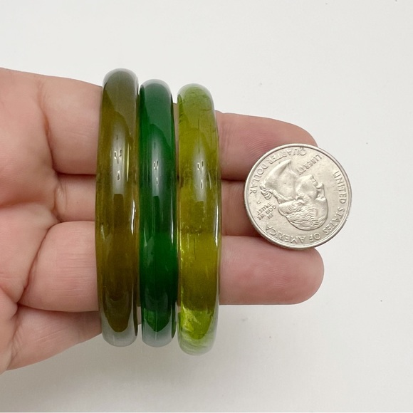 Set of 3 Olive Lime Green Textured Glass Bracelets Bangles - Picture 2 of 6